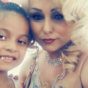 Meet your Posher, Castillo